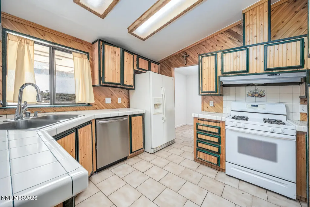 3837 Boyer Fallon NV 89406