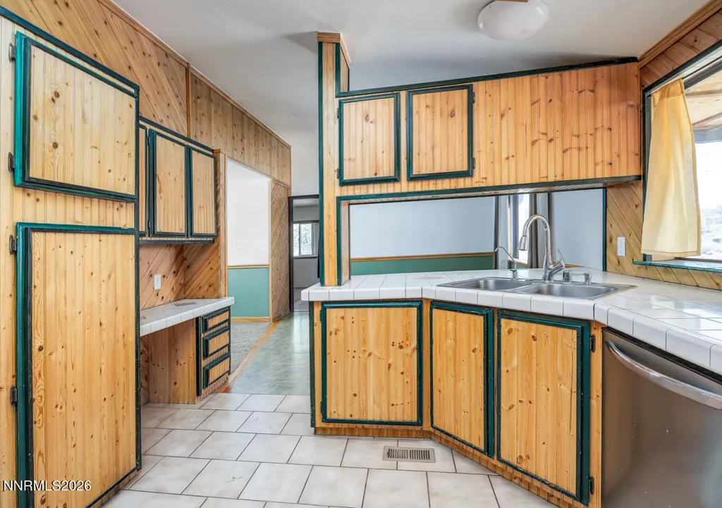 3837 Boyer Fallon NV 89406