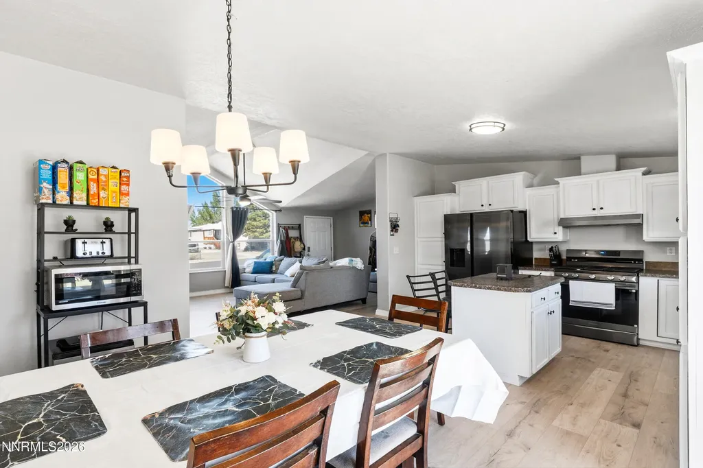 3320 Moon Winnemucca NV 89445