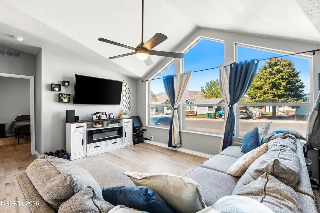 3320 Moon Winnemucca NV 89445
