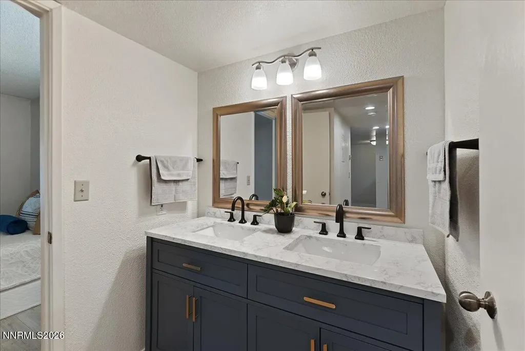 3095 Lakeside Reno NV 89509