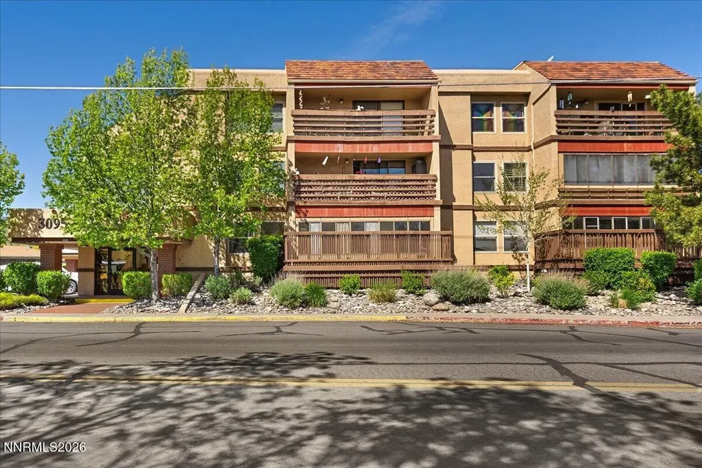 3095 Lakeside Reno NV 89509