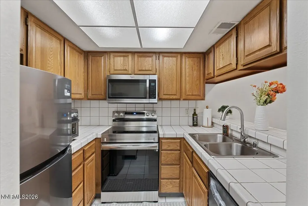 3095 Lakeside Reno NV 89509