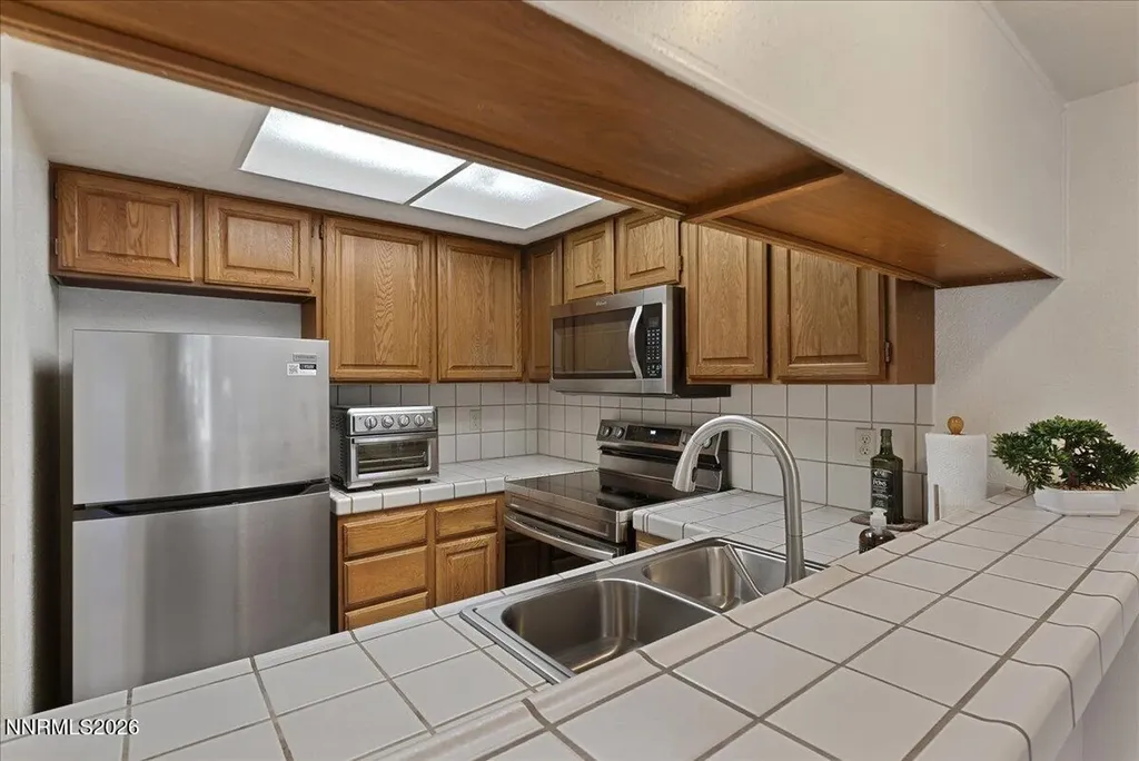 3095 Lakeside Reno NV 89509