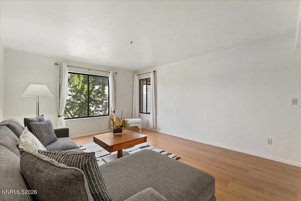 3095 Lakeside Reno NV 89509