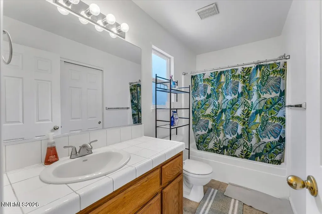 2202 Ellice Fernley NV 89408