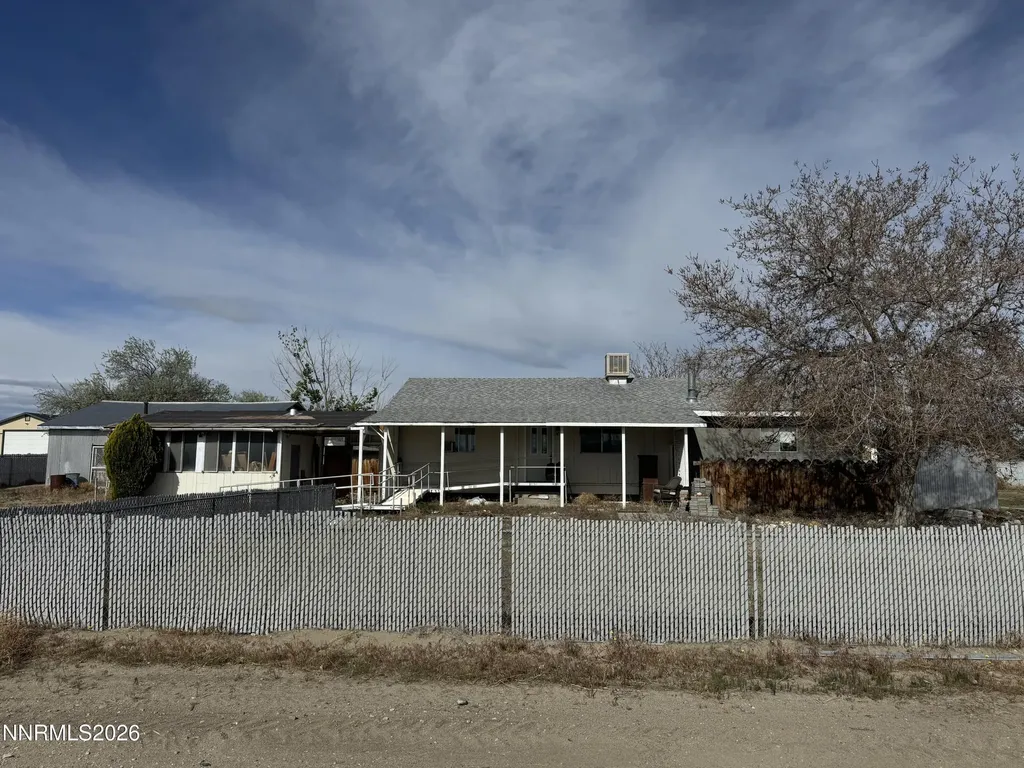 1233 Briggs Fallon NV 89406