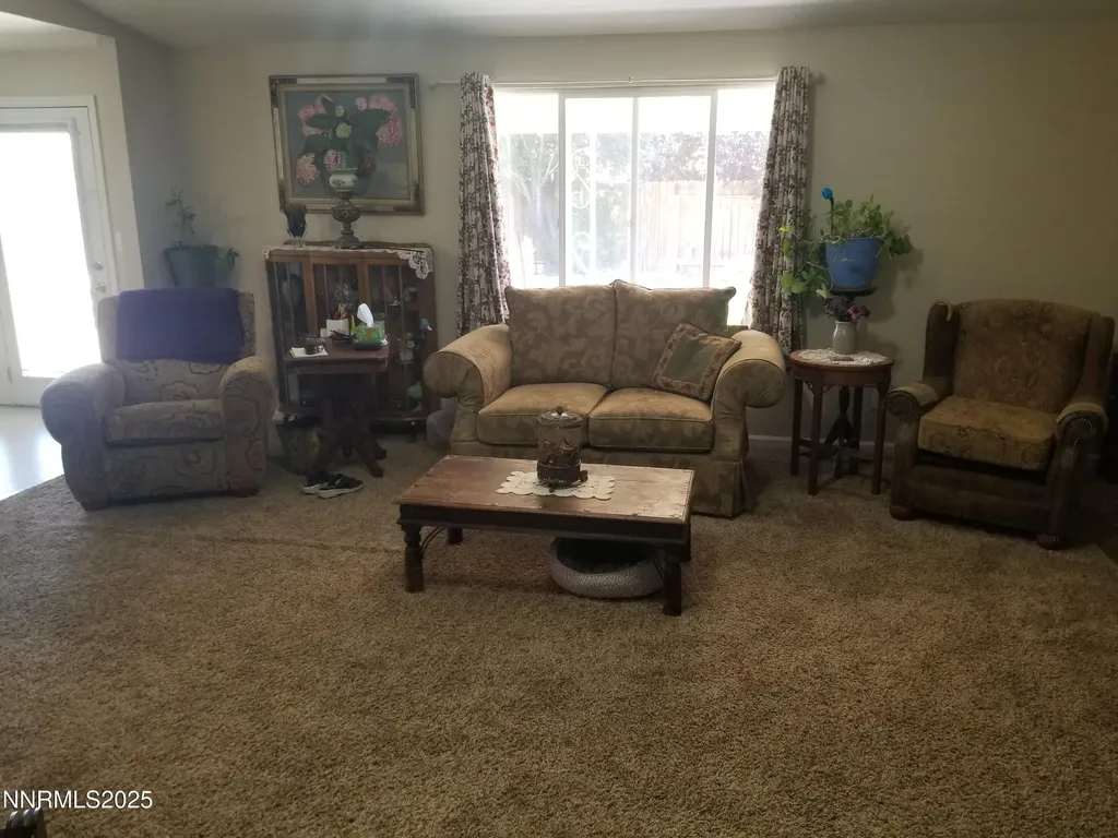 715 Shadow Fernley NV 89408