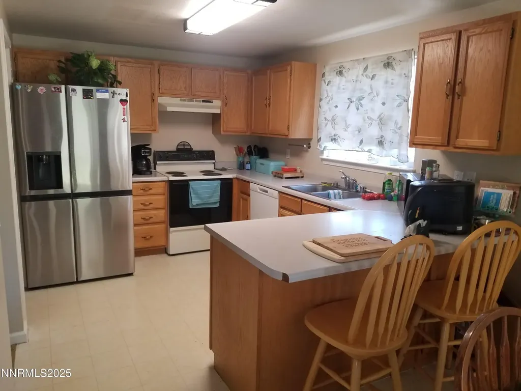 715 Shadow Fernley NV 89408