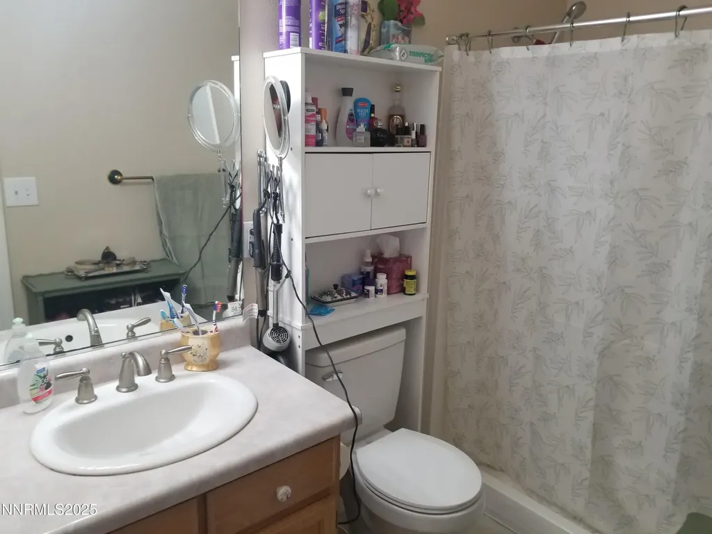 715 Shadow Fernley NV 89408