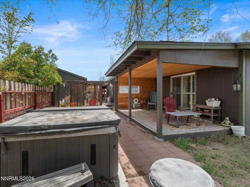 2530 Henning Minden NV 89423