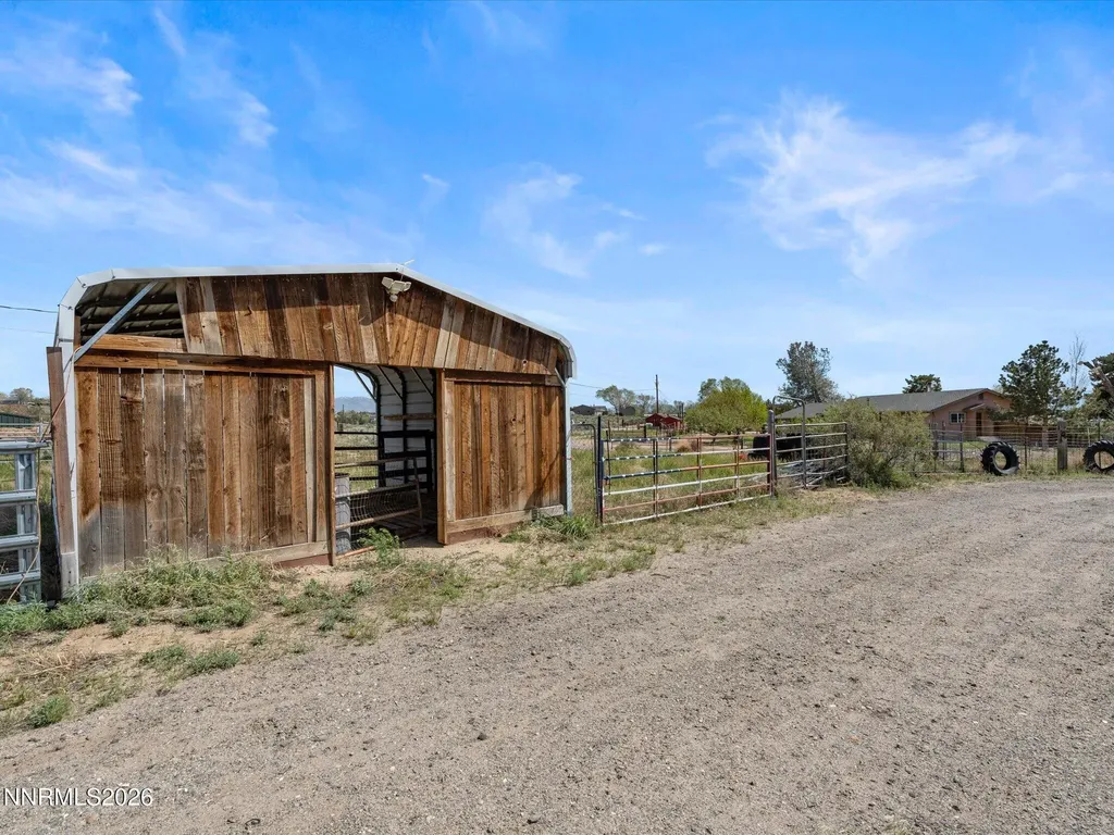 2530 Henning Minden NV 89423