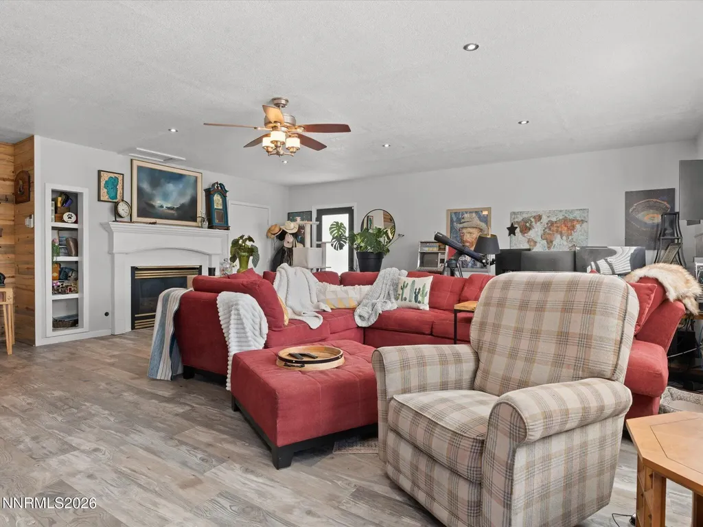2530 Henning Minden NV 89423