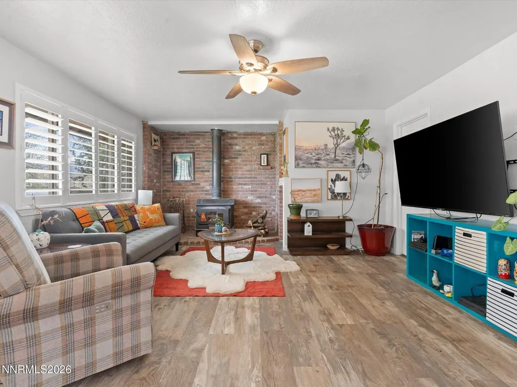 2530 Henning Minden NV 89423