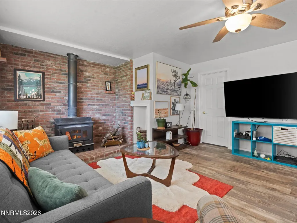 2530 Henning Minden NV 89423