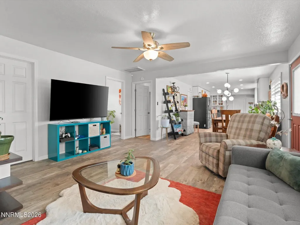 2530 Henning Minden NV 89423
