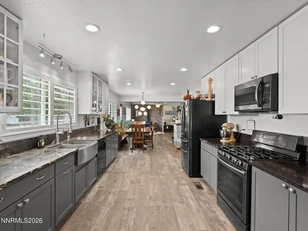 2530 Henning Minden NV 89423