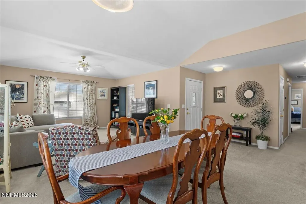 1053 Turtledove Sparks NV 89441