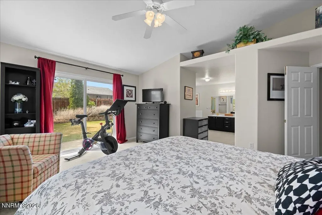 1053 Turtledove Sparks NV 89441