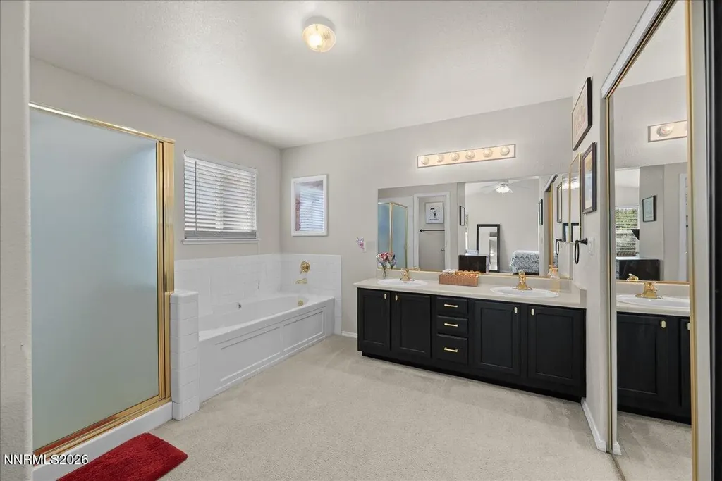 1053 Turtledove Sparks NV 89441