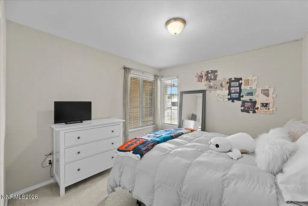 1053 Turtledove Sparks NV 89441