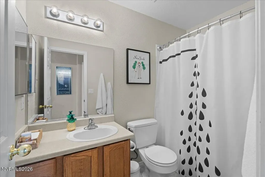 1053 Turtledove Sparks NV 89441