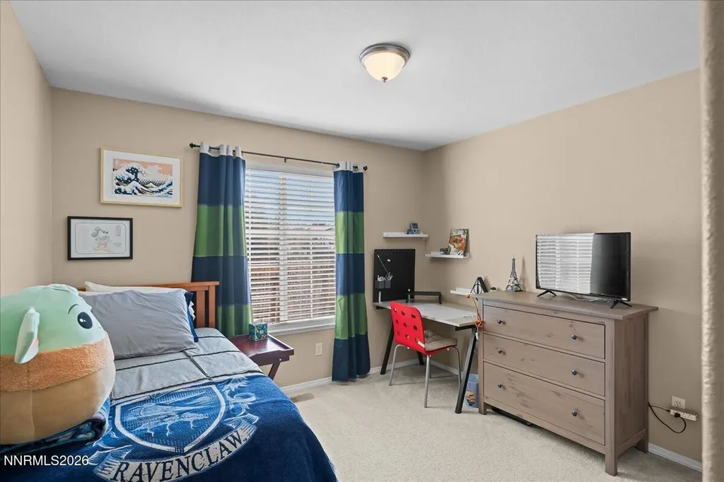 1053 Turtledove Sparks NV 89441