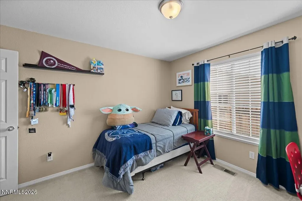 1053 Turtledove Sparks NV 89441