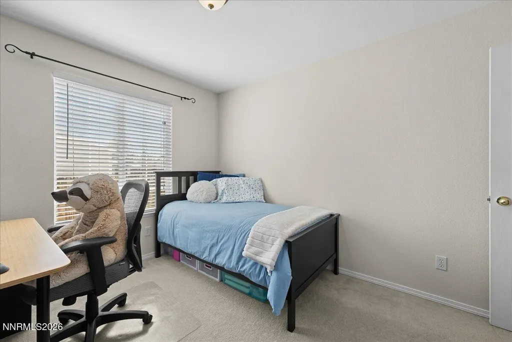 1053 Turtledove Sparks NV 89441