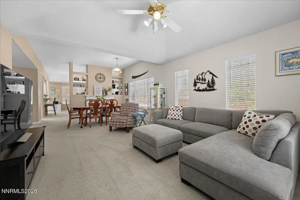 1053 Turtledove Sparks NV 89441