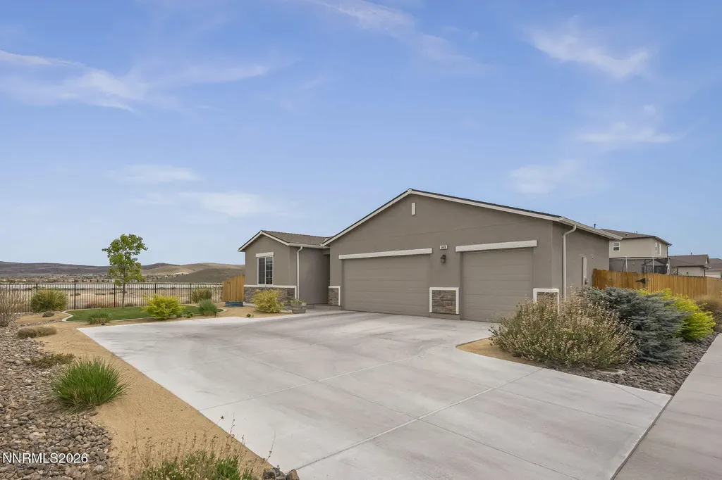 6448 Field Eagle Sparks NV 89436