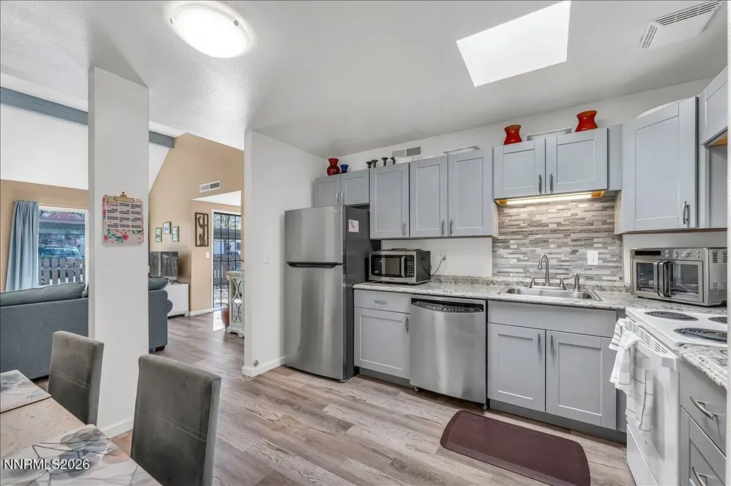 1052 Baywood Sparks NV 89434