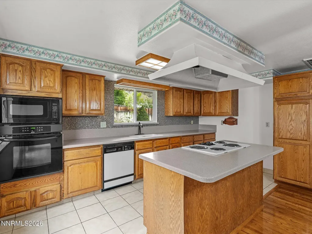 3370 Shawnee Reno NV 89502