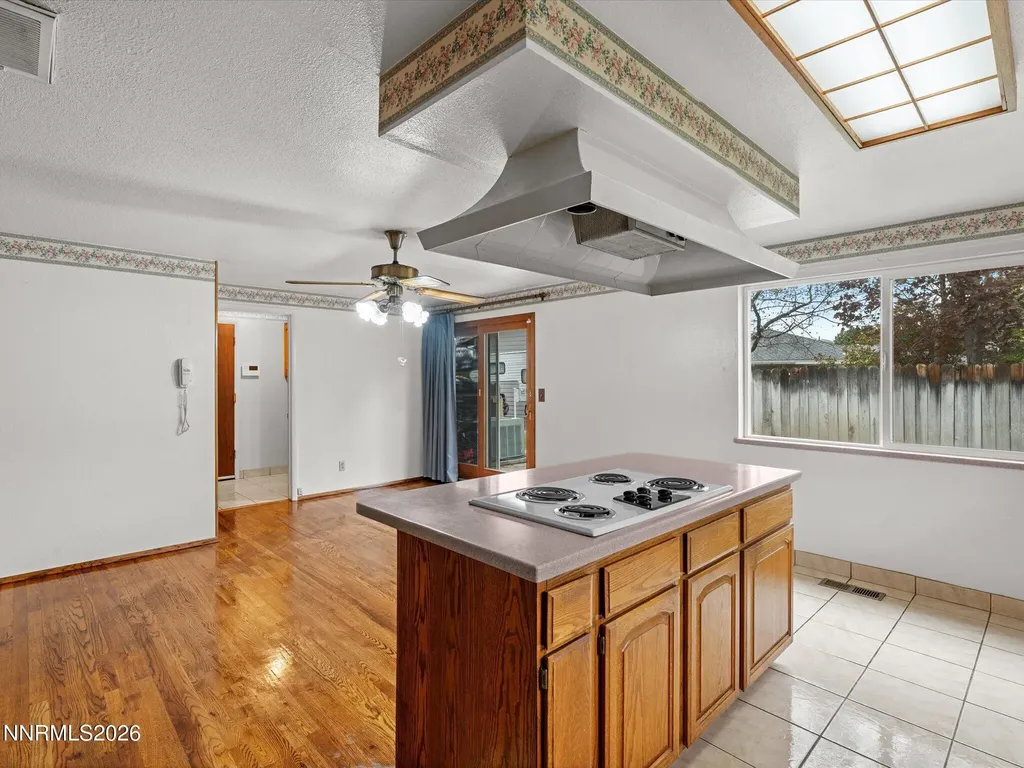 3370 Shawnee Reno NV 89502