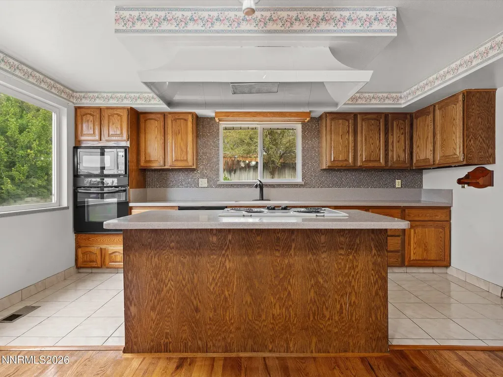 3370 Shawnee Reno NV 89502