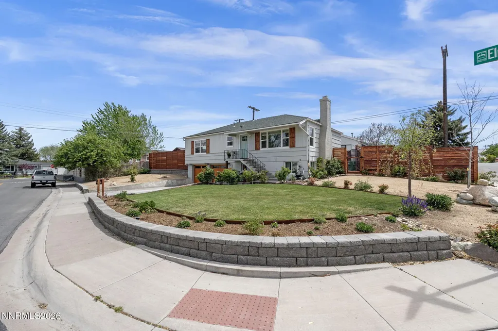 1530 Elmcrest Reno NV 89503
