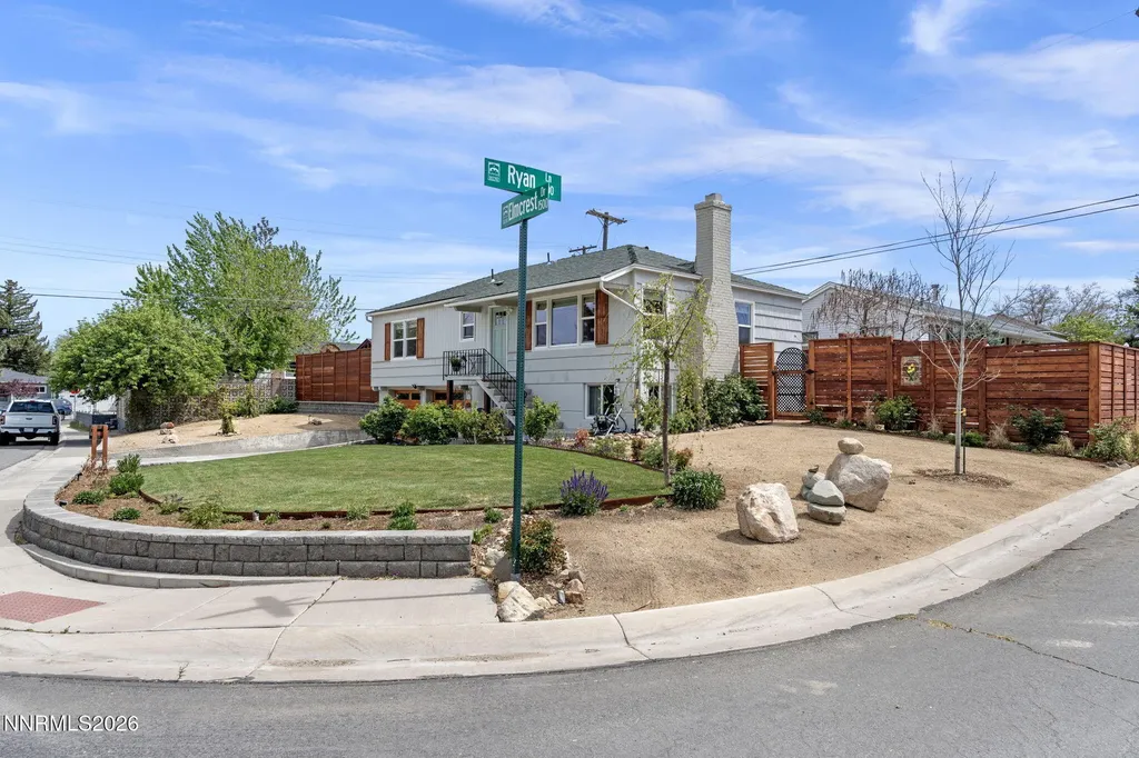 1530 Elmcrest Reno NV 89503