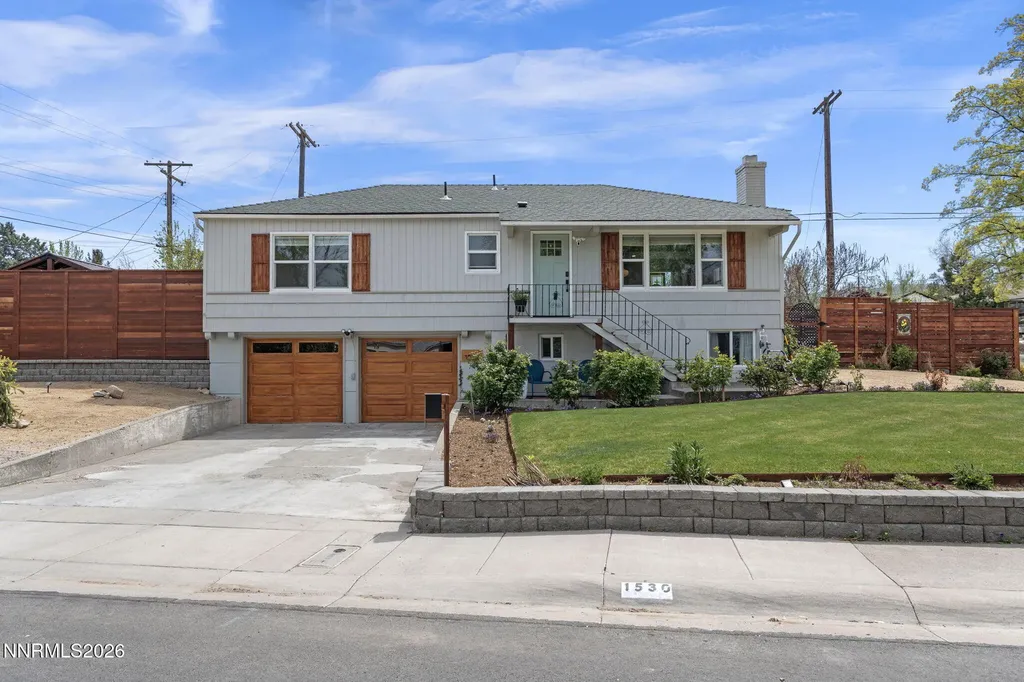 1530 Elmcrest Reno NV 89503