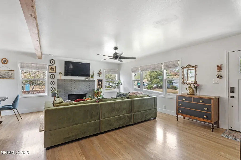 1530 Elmcrest Reno NV 89503