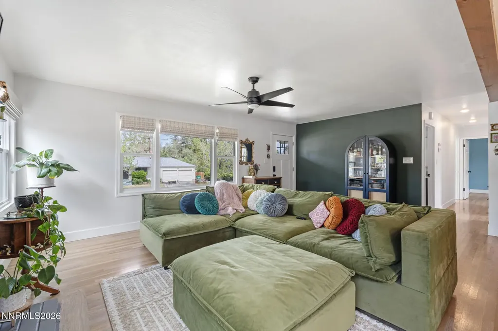 1530 Elmcrest Reno NV 89503