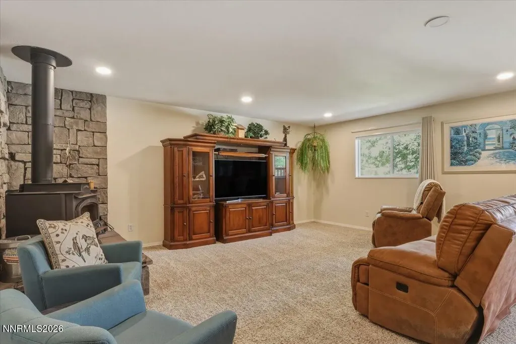 1518 Glenwood Gardnerville NV 89460
