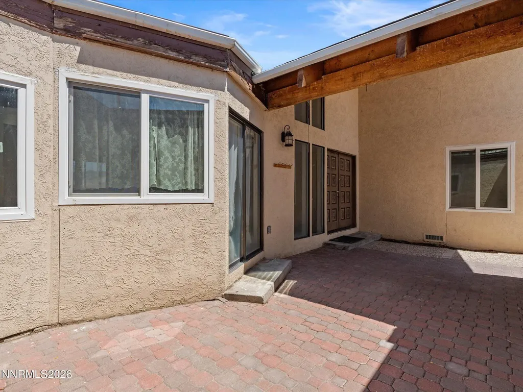 5200 Range Land Reno NV 89510