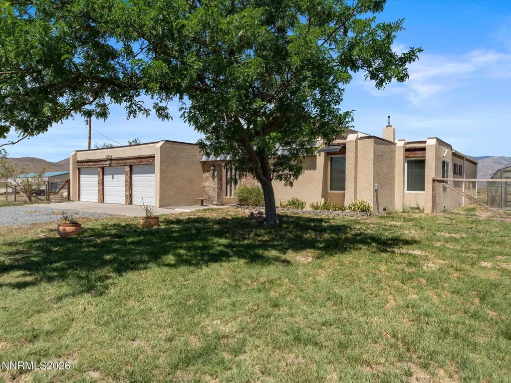5200 Range Land Reno NV 89510