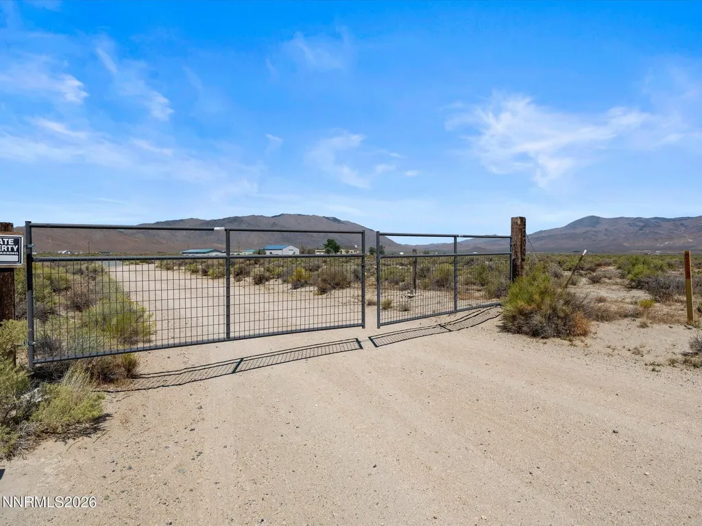 5200 Range Land Reno NV 89510