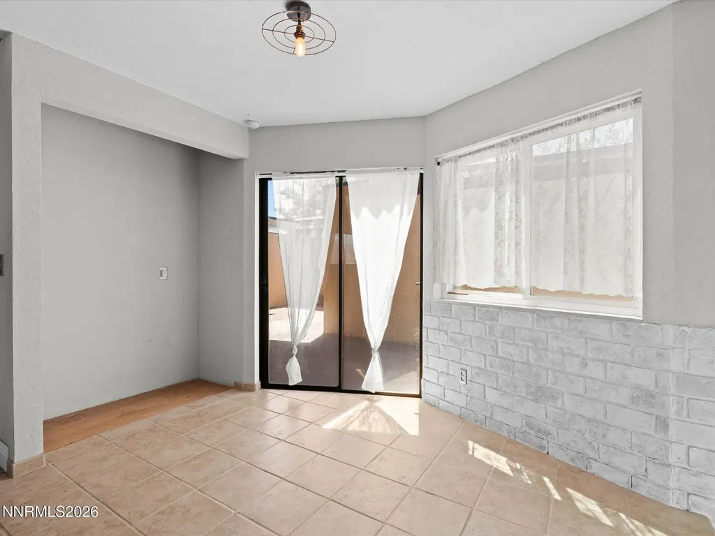 5200 Range Land Reno NV 89510