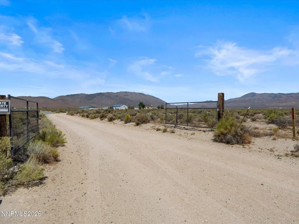 5200 Range Land Reno NV 89510