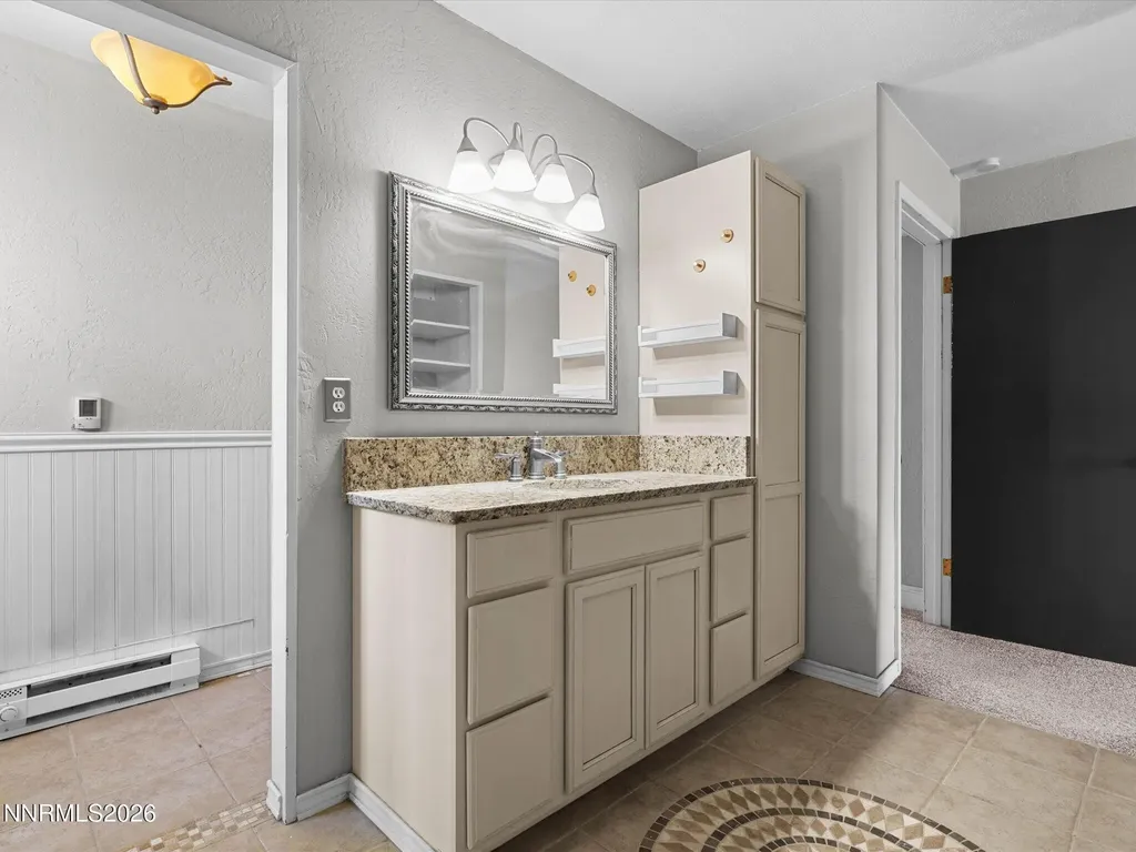 5200 Range Land Reno NV 89510