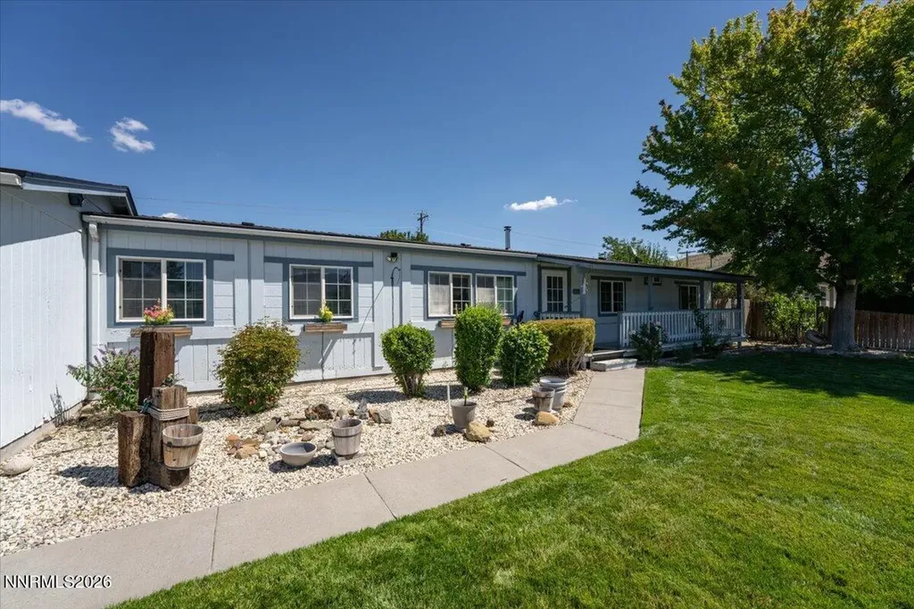 17235 Waxwing Reno NV 89508