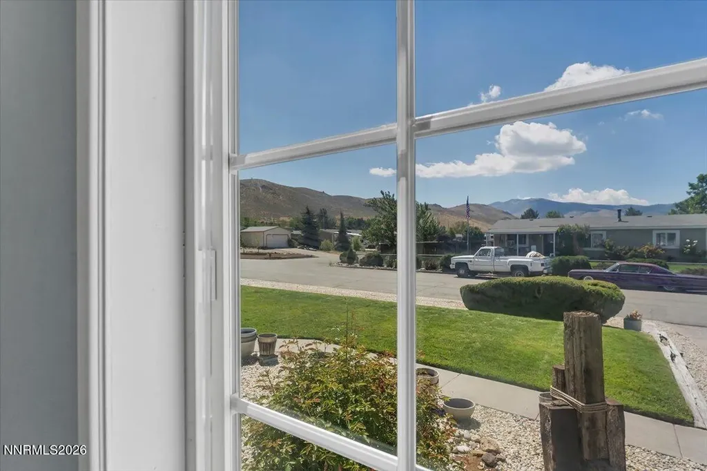17235 Waxwing Reno NV 89508