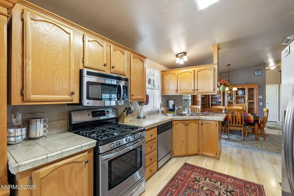 4790 Skyline Silver Springs NV 89429